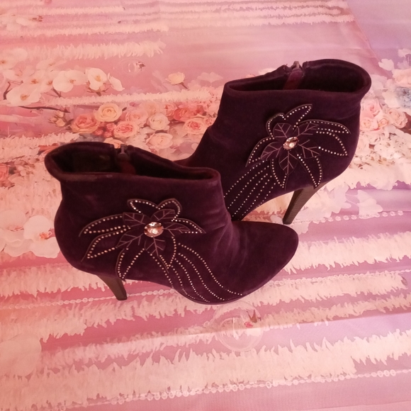 Bootie - Picture 3 of 4